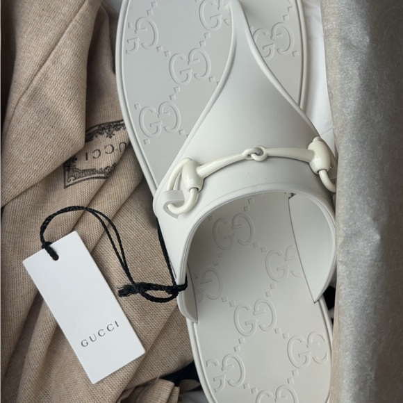 THONG FLAT SANDAL WITH HORSEBIT - Picture 3 of 4